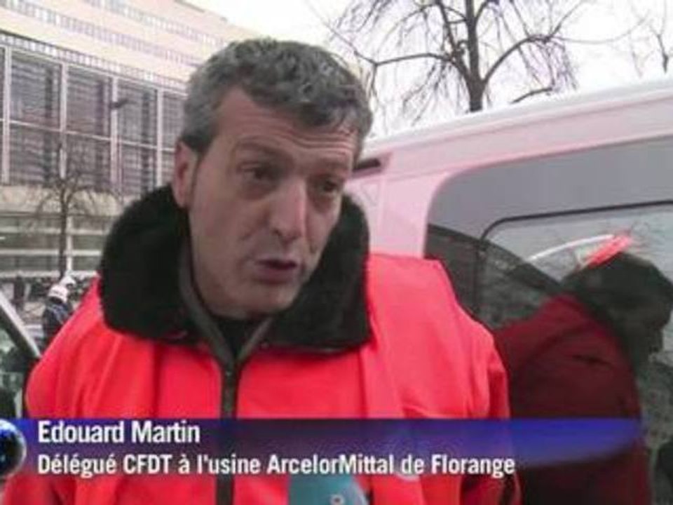 Les métallos de Florange campent devant Bercy