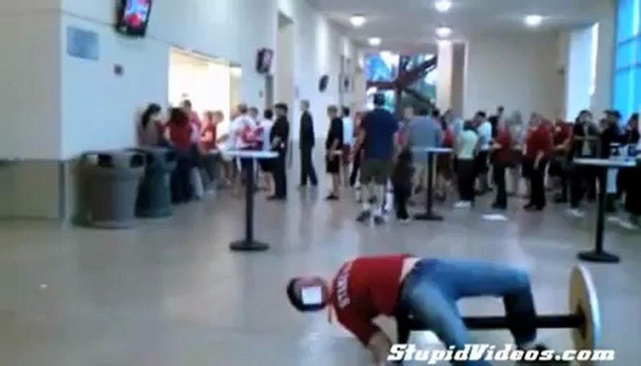 Cafeteria Show Off Fail PeriKizi.Net