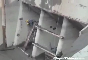 Bar Removal Leaves Them Hanging PeriKizi.Net