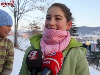 çocukların karda eğlencesi