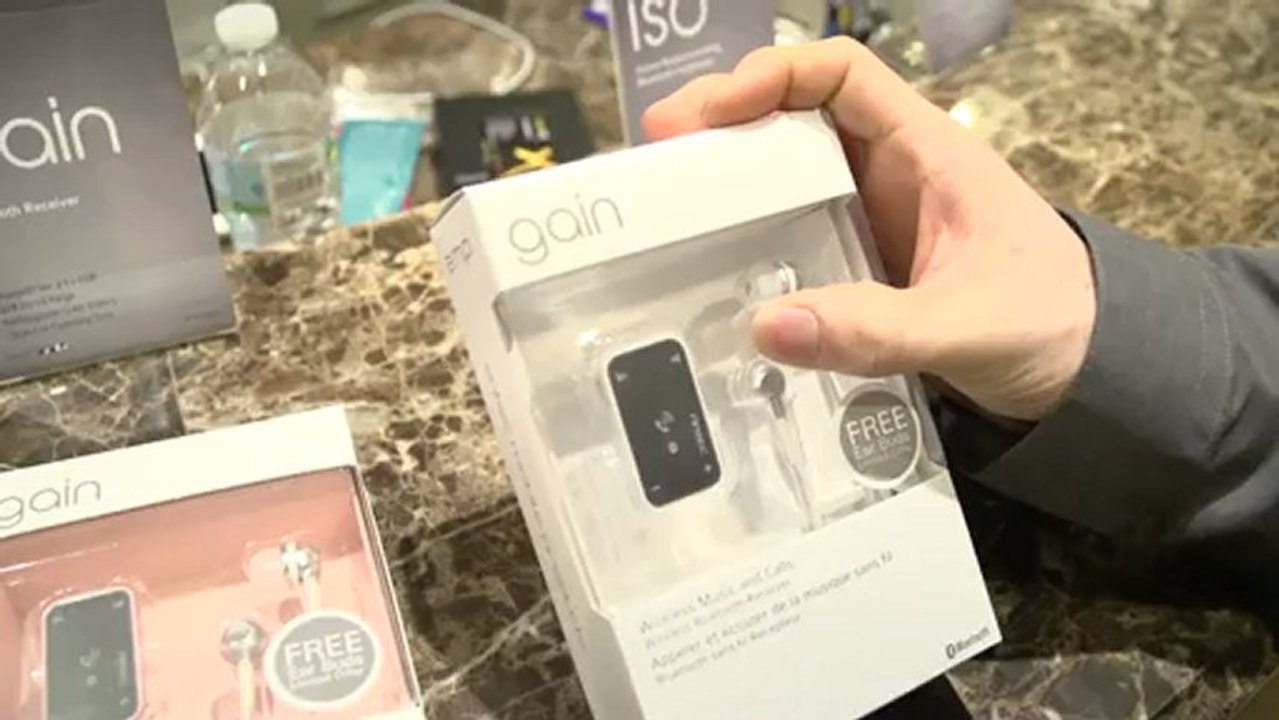 Antec & AMP Products Showcases - Value Gaming Case & Mobile Accessories Linus Tech Tips CES 2013