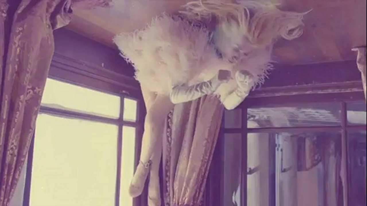 Hande Yener Hasta
