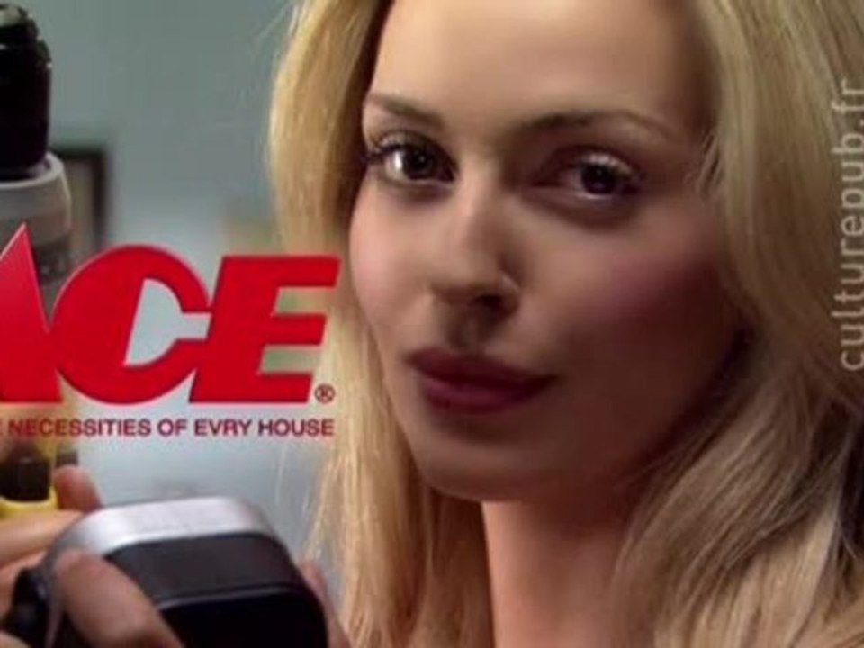 Incredibly hot nude blonde take her shower: peek & see! - Vidéo Dailymotion