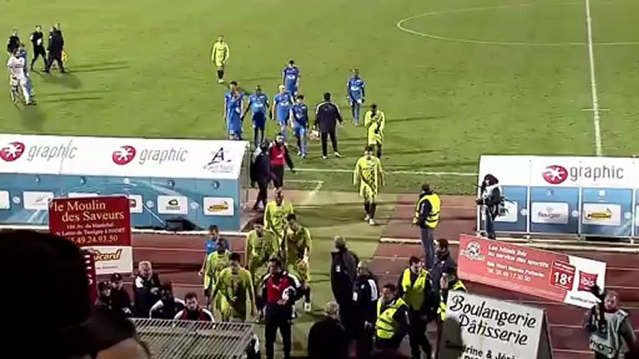 Chamois Niortais (NIORT) - Tours FC (TOURS) Le résumé du match (20ème journée) - saison 2012/2013