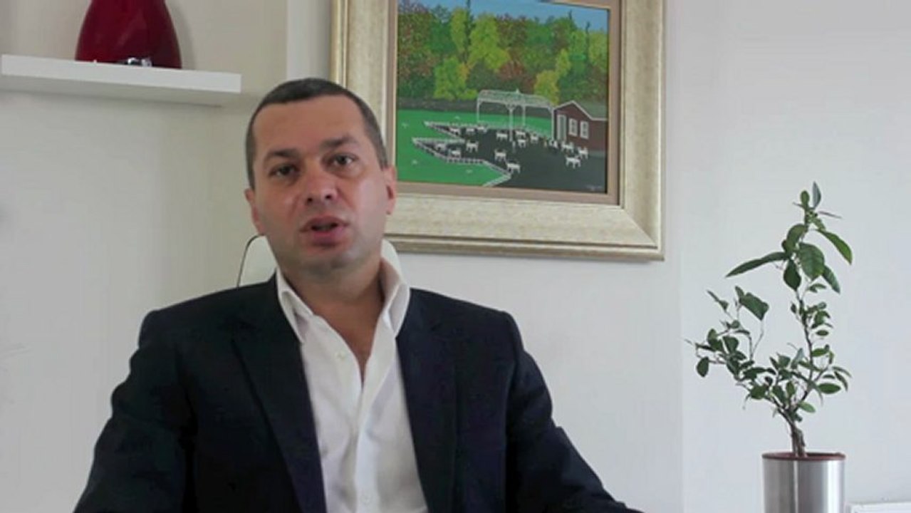 Kepçe Kulak Ameliyatı veya Otoplasti