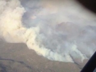 Lightning sparks more Australia fires