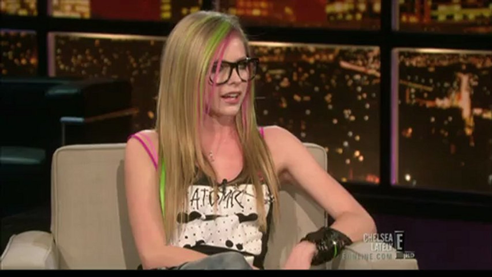 Avril Lavigne - Chelsea Lately Show 21/03/2011 - video Dailymotion