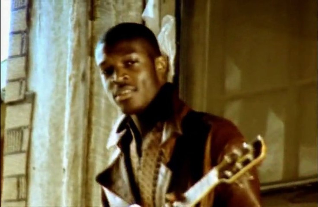 Lynden David Hall - Do I Qualify? (1997) - Official music video / videoclip