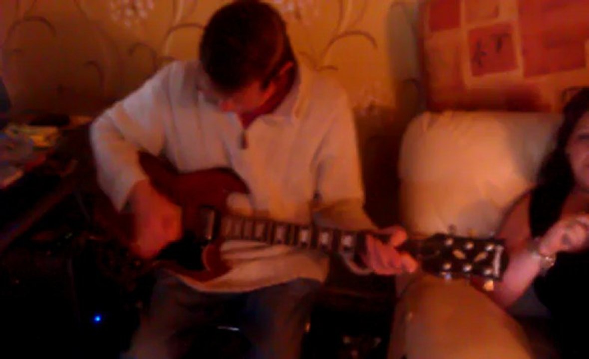Dad playin guitar