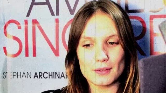 AMITIES SINCERES : Gérard LANVIN & Ana GIRARDOT à Nîmes.