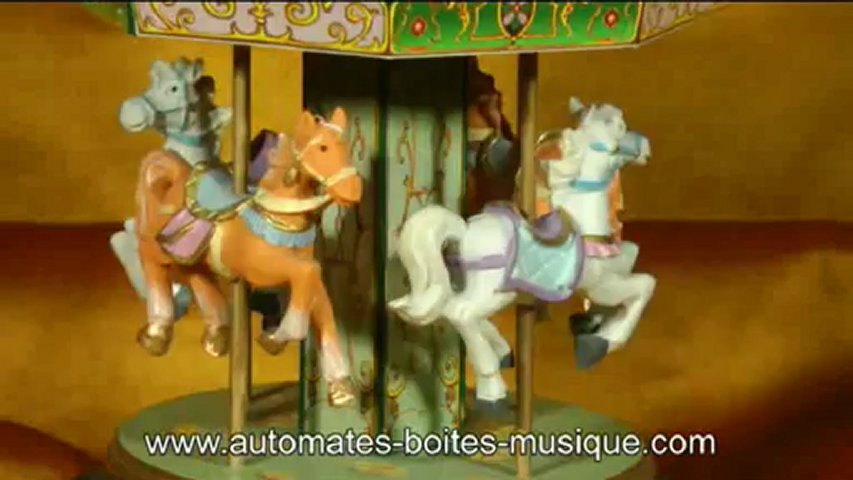 Carrousels musicaux miniatures en bois