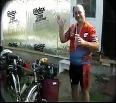 Michel à vélo au Lac St-Jean, Québec, le 12 juillet 1997. michellebeaualuminium.com