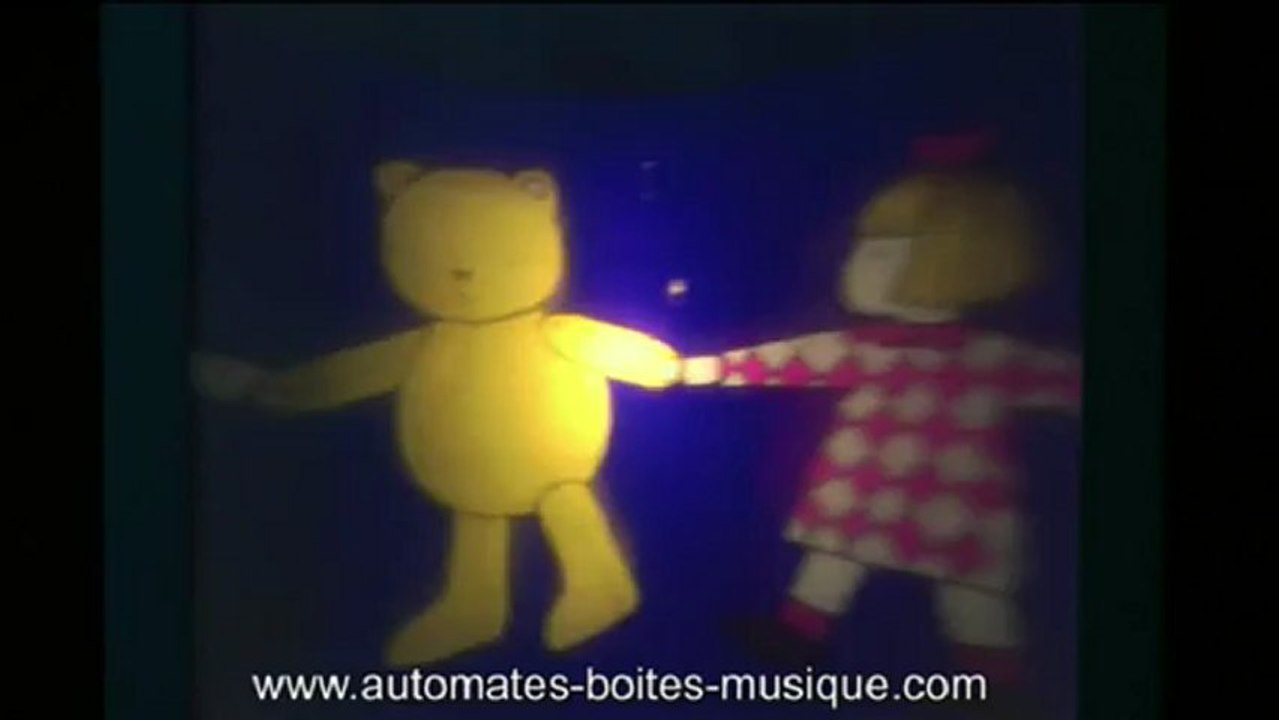 Lanterne magique musicale Trousselier ronde des jouets