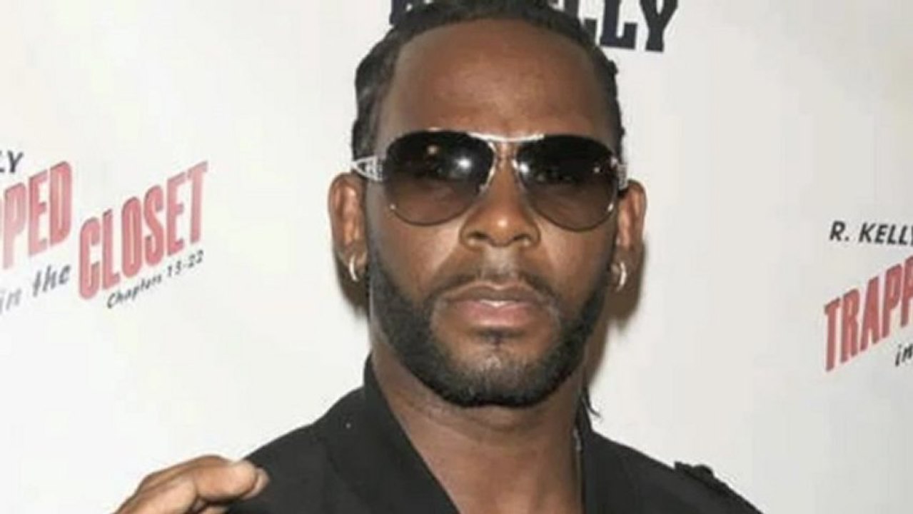 R. Kelly - I Know You Are Hurting (Tribute To The Newtown, Ct. Kids) [NEW FULL SONG 2013]