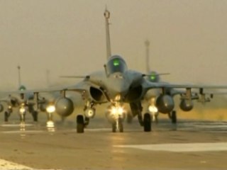 French fighter-bombers head out for mission over Mali