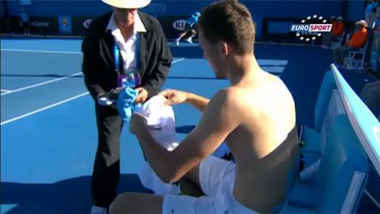 Janowicz'ten dişik-nakış dersleri