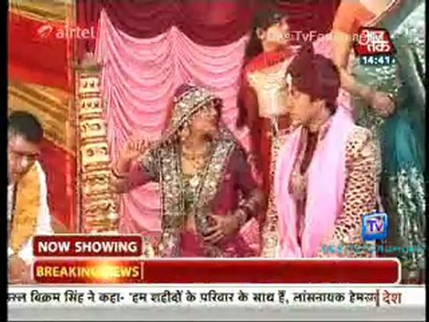 Saas Bahu Aur Betiyan [Aaj Tak] 14th January 2013 Video Part1