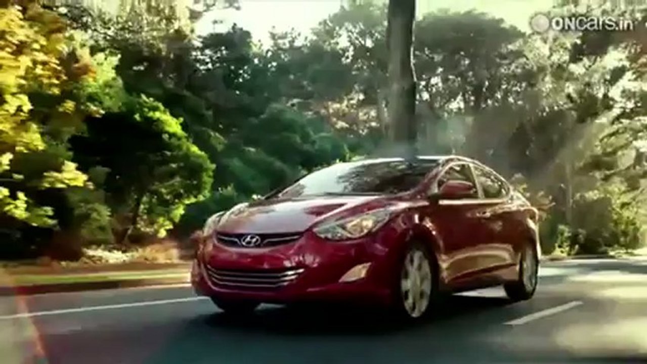Hyundai Elantra (fluidic) launched in India for Rs 12.51-lakh.mp4
