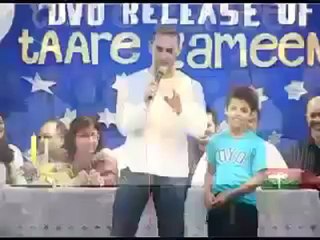 Aamir Khan steps into Shahrukh Khan  territory.mp4