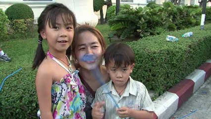 Une journée à l'armée pour les enfants thaïlandais