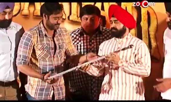 Ajay apparently wanted to avoid Jab Tak Hai Jaan & Son Of Sardaar controversy.mp4