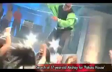 Akshay Kumar searching for a young 17 year-old Akshay Kumar.mp4