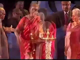 Asin Thottumkal and Nana Patekar at IFFA.mp4