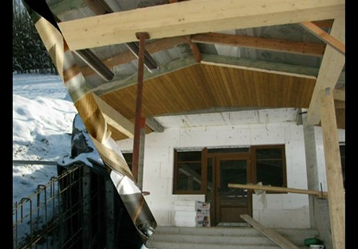 Budowa boiska sportowego w Rogoźniku.