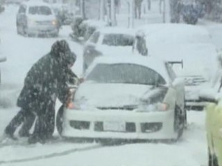 Hundreds hospitalized in Japan after sudden snow