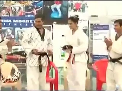 Eesha Koppikar gets the Black Belt in Taekwondo, Martial Art.mp4