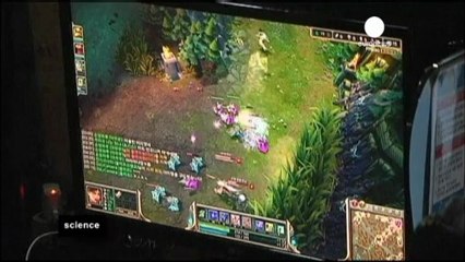 Un cheval contre une souris