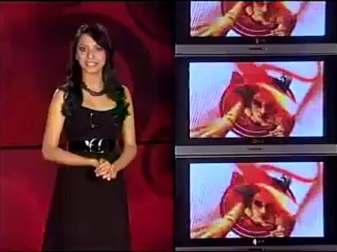 Neetu Chandra walks the ramp for Rahul and Firdaus.mp4