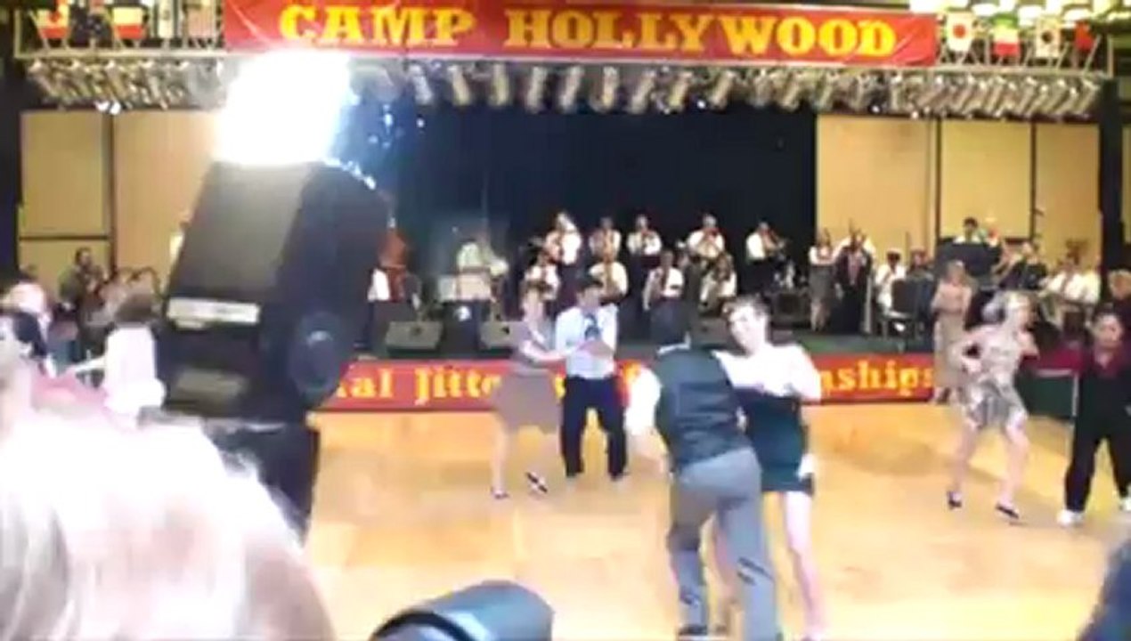 Stephen Sayer & Chandrea Roettig - Pro Strictly Lindy