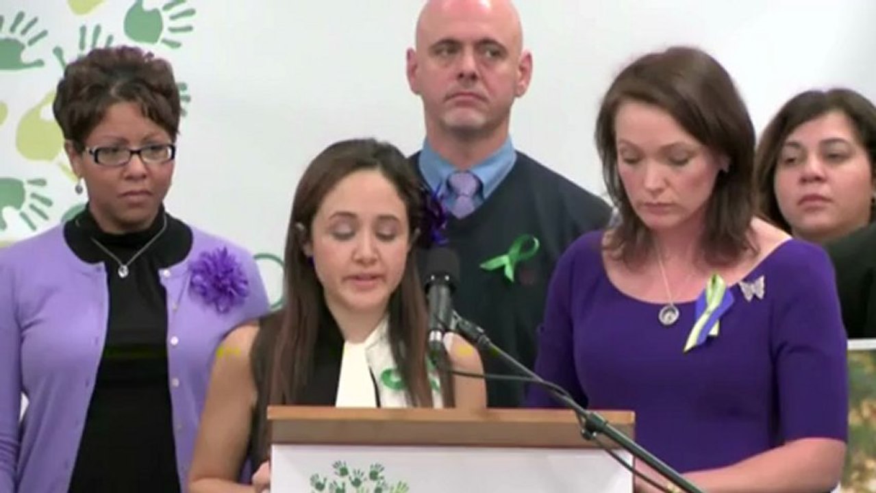Un mois après Sandy Hook, des parents appellent au changement