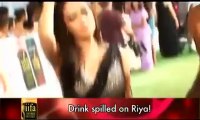 Riya Sen walk out of the IIFA party!.mp4