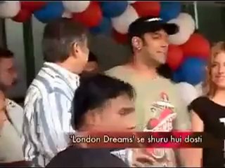 Salman Khan gifts a flat to Asin.mp4