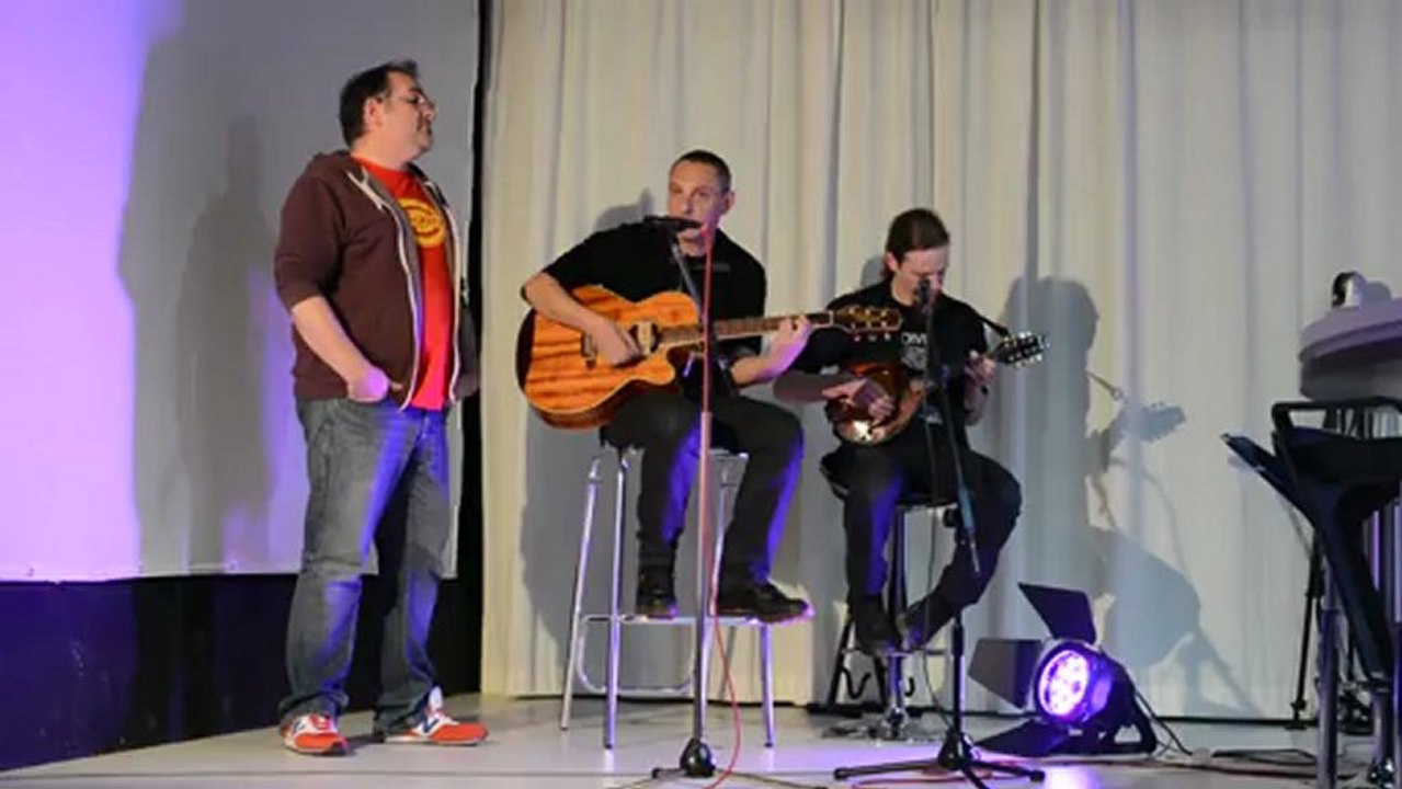 Stan The Flasher en acoustique dans les studios de la Chaine Normande