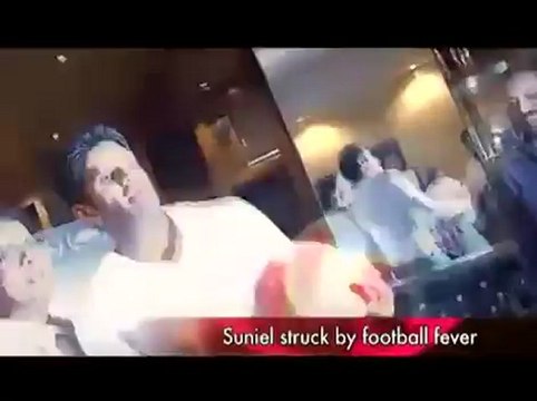 Suniel Shetty, Sameera Reddy promote Red Alert.mp4