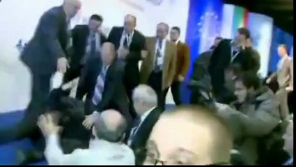 Watch Gun Jams During Assassination Attempt Video - Break.com