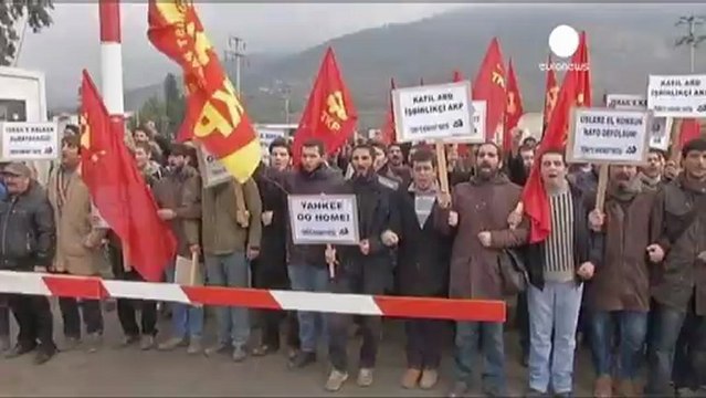 Manifestations contre l'OTAN en Turquie