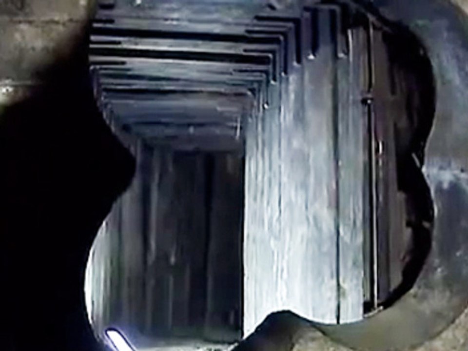 ils construisent un tunnel de 30 mètres pour cambrioler une banque!