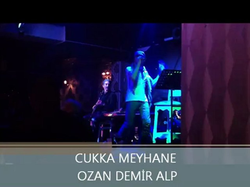 cukka meyhane canlı performans hello ozan demir alp...beni benden alırsan..
