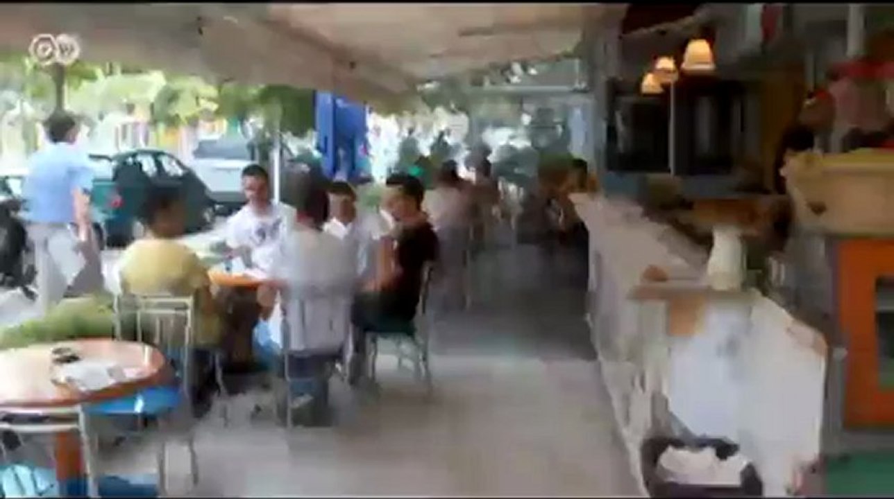 Snack global: Creps en la capital de Albania, T...