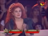 El artista del año  incómodo momento entre Nacha Guevara y Mariana Fabbiani en plena gala