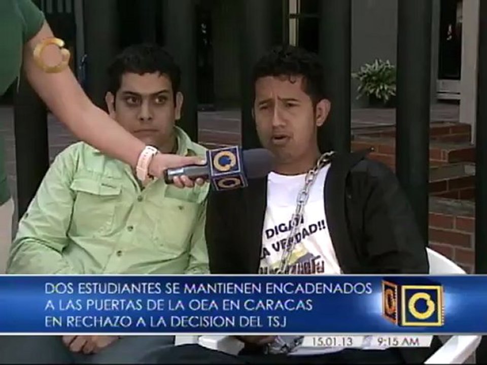 Estudiantes encadenados ante la OEA rechazan rendición de Memoria y Cuenta por parte de Nicolás Maduro