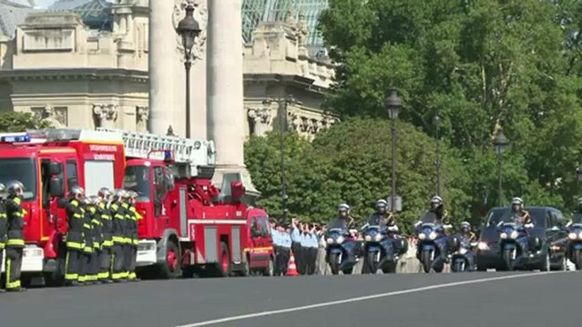 Hommage aux Invalides au 88ème soldat français tué