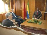 Conférence de presse du Premier Ministre Turc et du Premier Ministre Gabonais