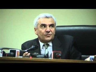 Aversa (CE) - Balduzzi: "Nessun nesso tra rifiuti e tumori" (08.01.13)