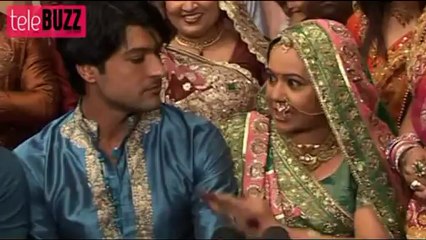 Diya Aur Baati Hum CAST MOBBED in Ajmer - MUST WATCH !!!