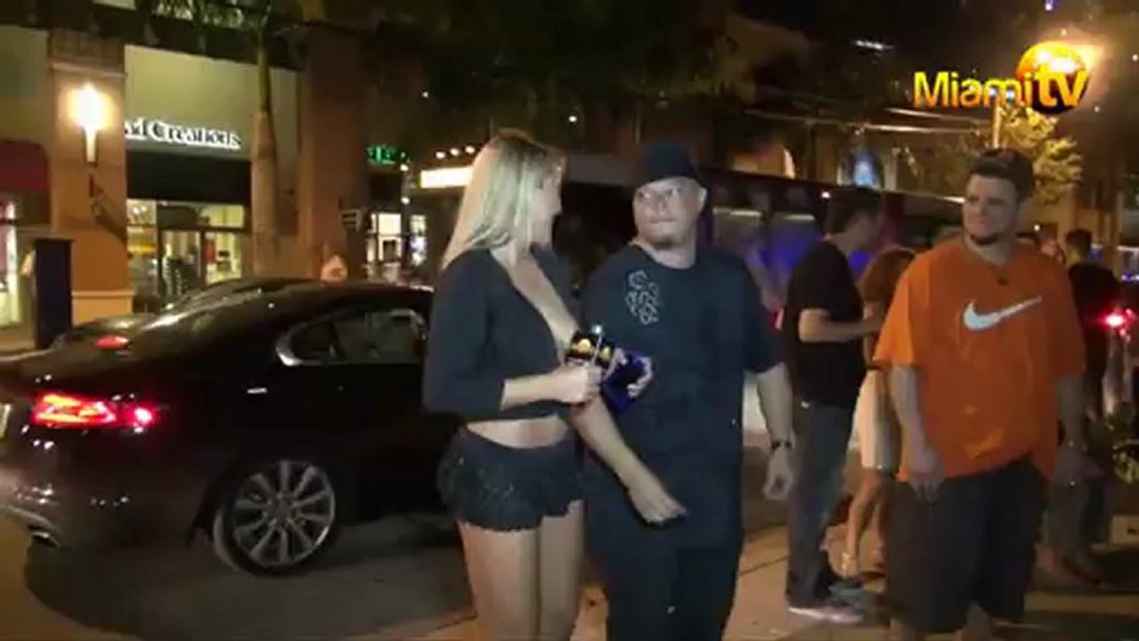 Miami TV - Jenny Scordamaglia - @ Art Walk Brickell HD